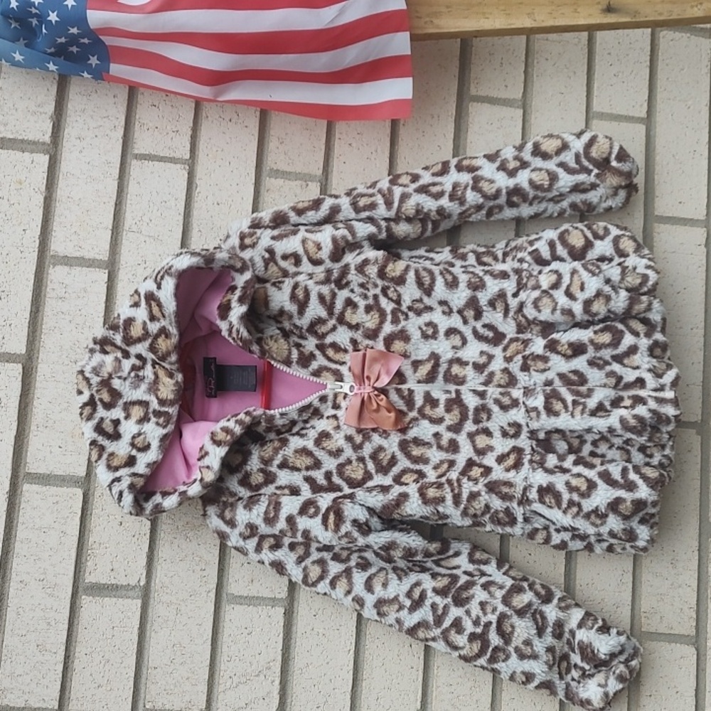Leopard Coat* - Picture 3 of 11
